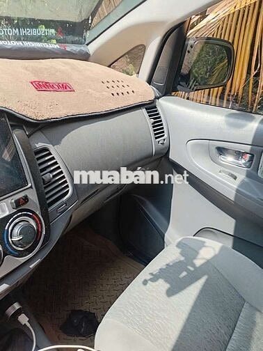 Toyota Innova 2013 Bạc Số sàn