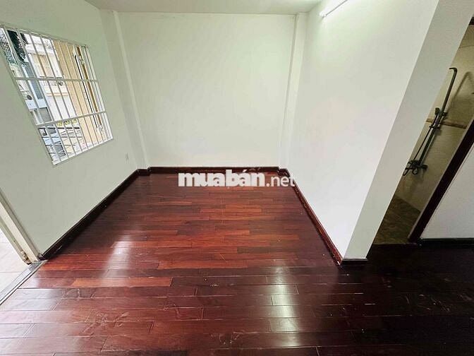 1 PN TÁCH BẾP - CÓ BAN CÔNG LỚN KHU ( K300 )