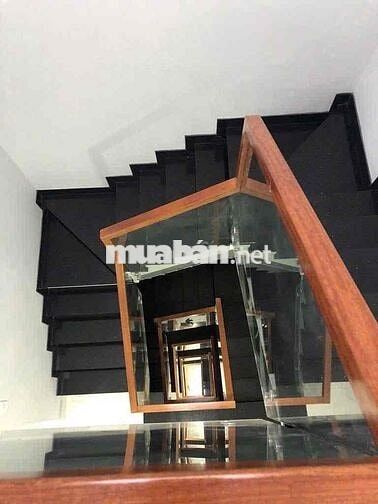 NC MT 3/2 , thang máy , full máy lạnh, 7pn