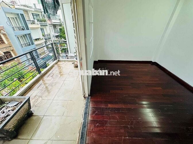 1 PN TÁCH BẾP - CÓ BAN CÔNG LỚN KHU ( K300 )
