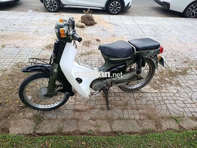 Honda Cub Trắng, xanh rêu