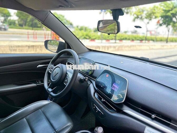 Vinfast VF5 Plus 2024 - Màu đen -3v1 - Mua pin