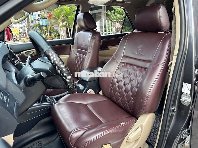 Toyota Fortuner 2014 máy dầu số sàn.