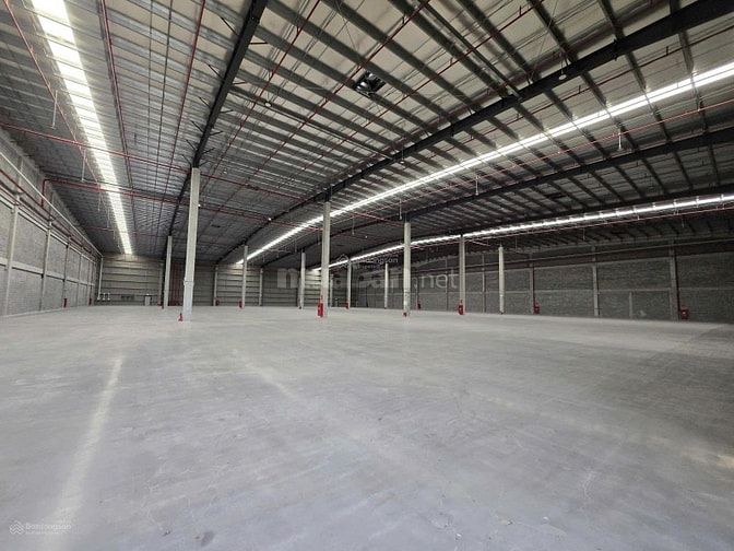 Cho thuê kho xưởng 5261m2 KCN Long Hậu Long An