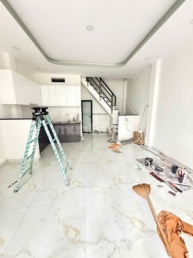 Nhà 3 tầng Ni Sư Huỳnh Liên, cạnh Vinmart Bàu Cát, 4.35 tỷ