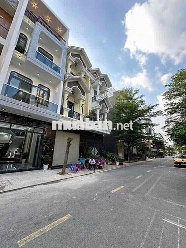 nhà 2 lầu 1 trệt Bình Chuẩn,Thuận An,đầy đủ nội thất,đường 7m