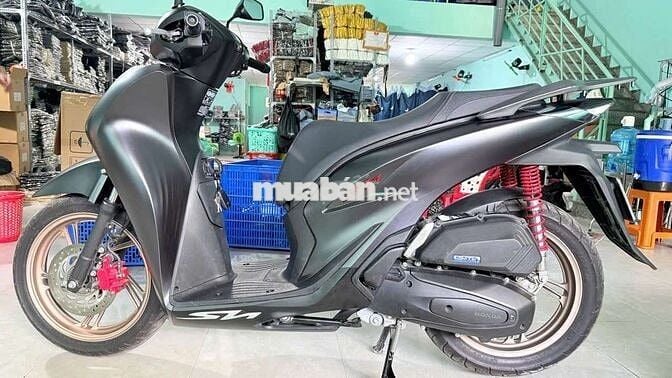 Honda SH160i 2024 Xám ánh đen 10.000 km