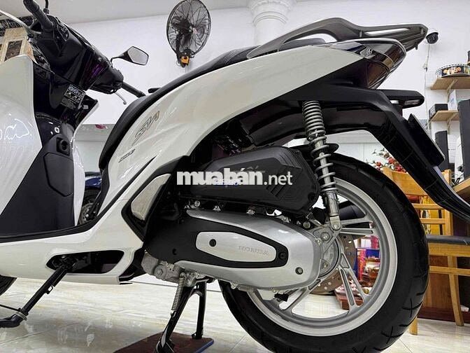 Honda SH 160 ABS 2024 1600km Trắng đen