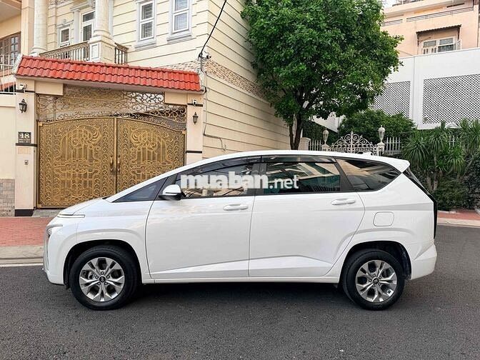 Hyundai Stargazer 1.5 số tự động 7 chỗ nhập khẩu