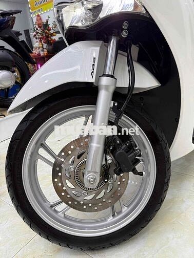 Honda SH 160 ABS 2024 1600km Trắng đen