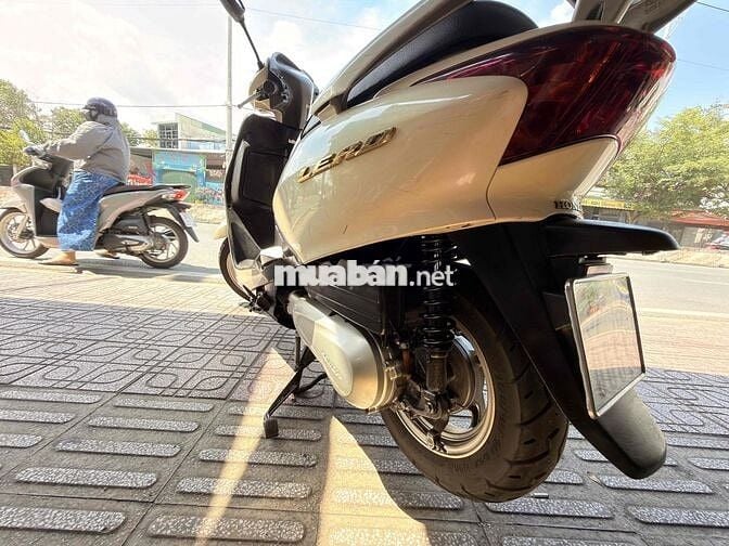 Honda Lead 2010 Vàng kem