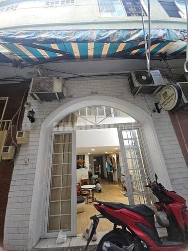 CHO THUÊ HOẶC BÁN NHÀ SÁT MẶT TIỀN XE TẢI PHẠM ĐÔN Q5