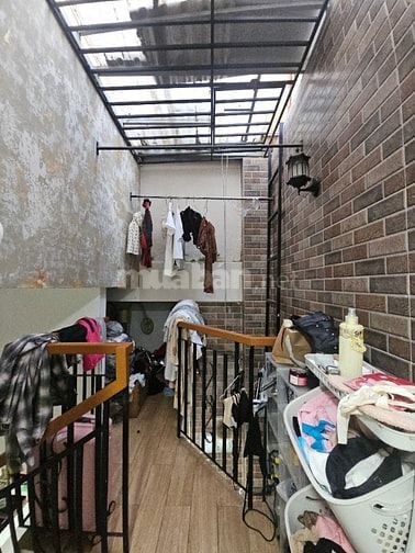 CHO THUÊ HOẶC BÁN NHÀ SÁT MẶT TIỀN XE TẢI PHẠM ĐÔN Q5