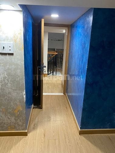 CHO THUÊ HOẶC BÁN NHÀ SÁT MẶT TIỀN XE TẢI PHẠM ĐÔN Q5