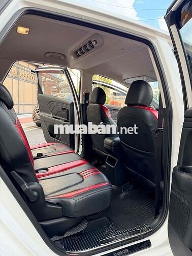 Hyundai Stargazer 1.5 số tự động 7 chỗ nhập khẩu