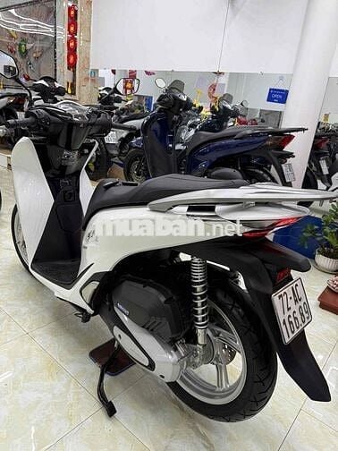 Honda SH 160 ABS 2024 1600km Trắng đen
