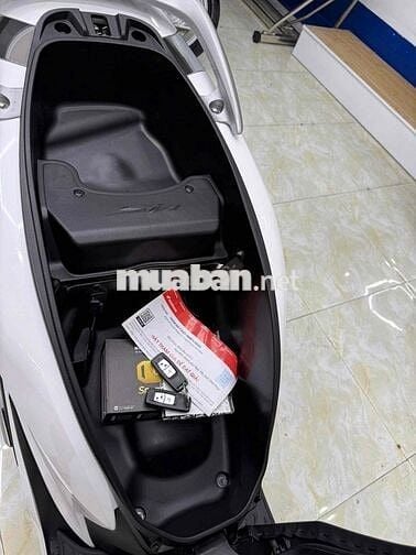 Honda SH 160 ABS 2024 1600km Trắng đen
