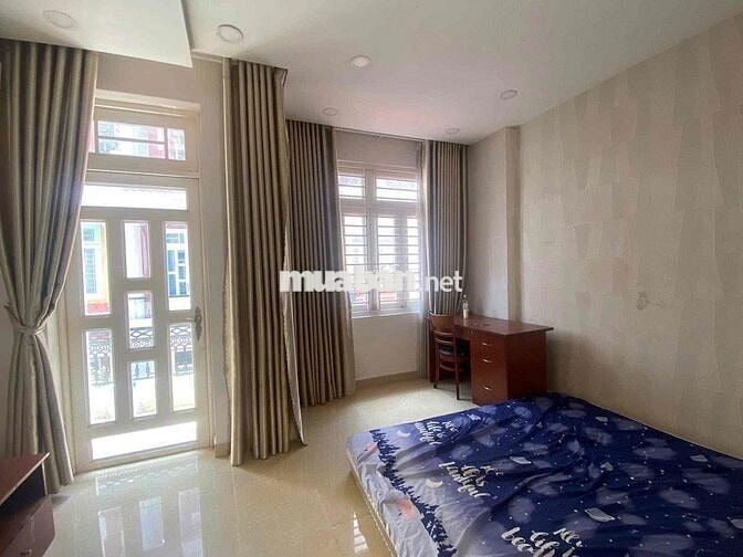 Cho thuê phòng trong khu nhà phố cao cấp, đối diện Vạn Phúc city.