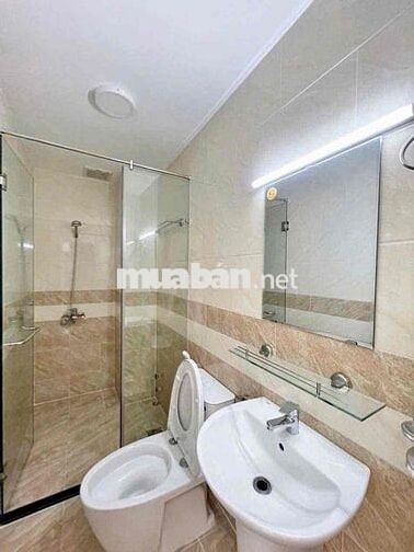 Cho thuê phòng trong khu nhà phố cao cấp, đối diện Vạn Phúc city.