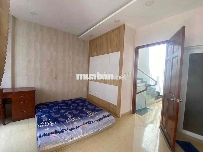 Cho thuê phòng trong khu nhà phố cao cấp, đối diện Vạn Phúc city.
