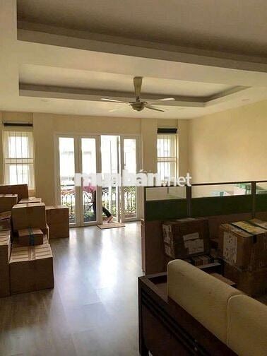 ViLLa  Sư Vạn Hạnh P12 Quận 10 - Ngang 7.2x16m 1 Trệt 2 Lầu Đường 8m