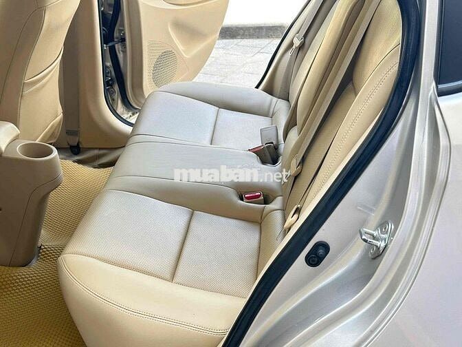Toyota Vios 2017 E 1.5 Vàng cát
