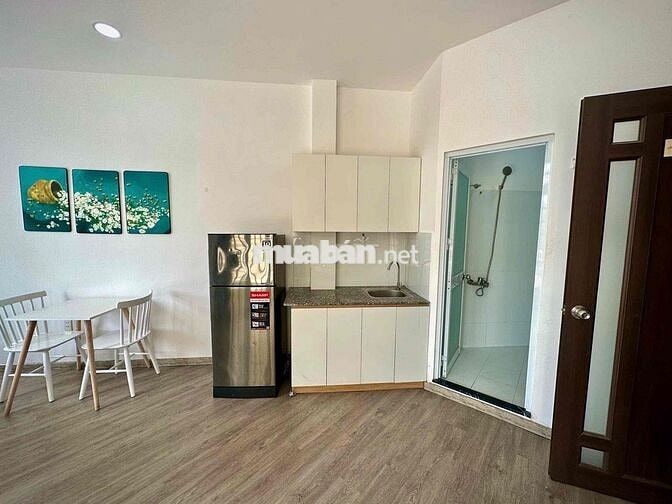 Cho thuê căn hộ studio ban công máy giặt riêng full nt ở đường 3/2 q10