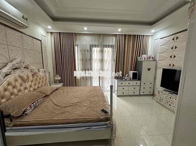 Ô tô đỗ cổng phố Tân Mai 30m2 x5T giá 5.5 tỷ sổ CC vuông vắn KD có TL