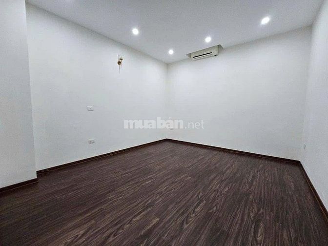 Bán nhà phố Tam Khương, Đống Đa 45m, 5 tầng, mt 4.3m. Giá: 22 tỷ
