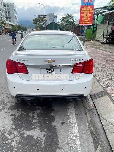 Chevrolet Cruze LTZ Trắng 5 chỗ