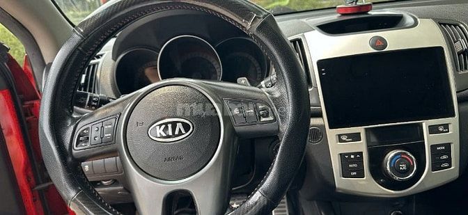 Xe gia đình sang chảnh, cực đỉnh trong tầm giá. Trang bị tối tân 