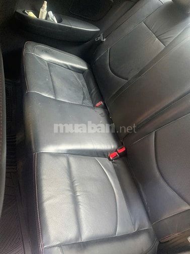Xe gia đình sang chảnh, cực đỉnh trong tầm giá. Trang bị tối tân 