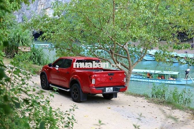 Nissan Navara EL 2024 1 cầu màu Đỏ
