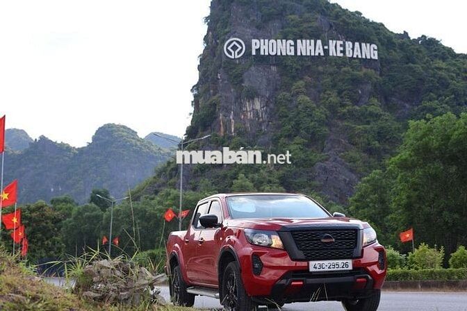Nissan Navara EL 2024 1 cầu màu Đỏ