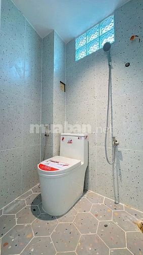Cần bán nhà mới vào ở liền ngay cầu Rạch Ông Quận 7