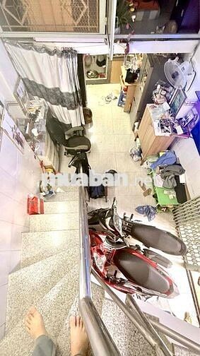Bán nhà 23m2, xe hơi đậu cửa Đ.tôn Thất Thuyết, Khánh Hội, Hoàng Diệu.