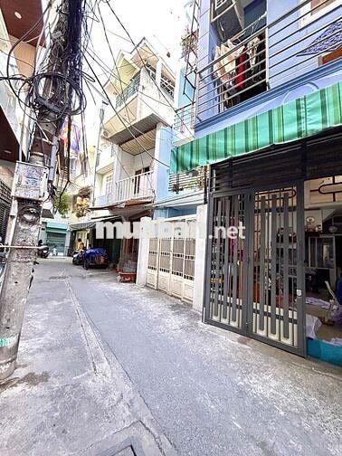 Bán nhà 23m2, xe hơi đậu cửa Đ.tôn Thất Thuyết, Khánh Hội, Hoàng Diệu.