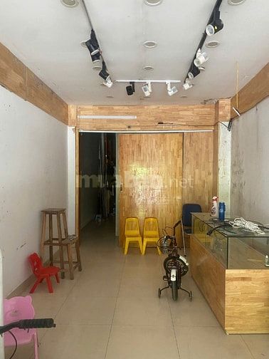Cho thuê cửa hàng mặt phố Chùa Bộc, Đống Đa, Hà Nội