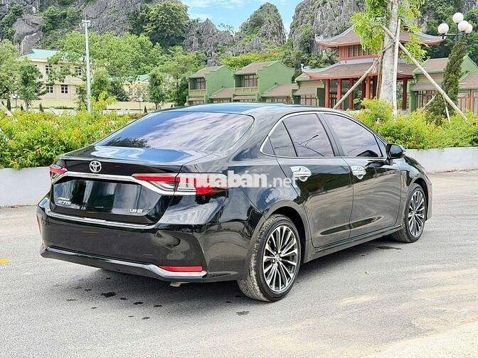 Toyota Corolla Altis 2024 1.8V Đen Rất Mới
