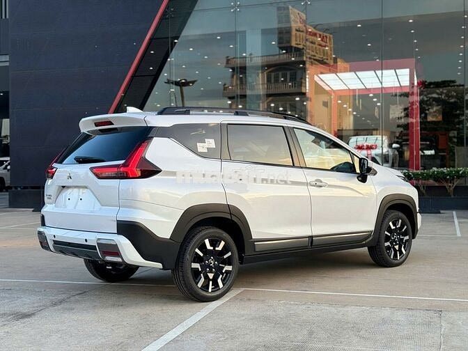 Mitsubishi Xpander Cross