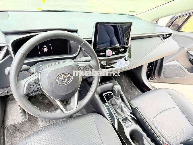 Toyota Corolla Altis 2024 1.8V Đen Rất Mới