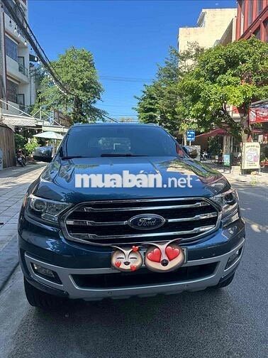 Ford Everest Titanium Xanh