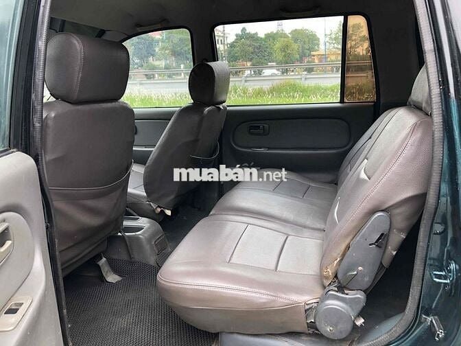 Isuzu 8 chỗ Xanh, Bạc