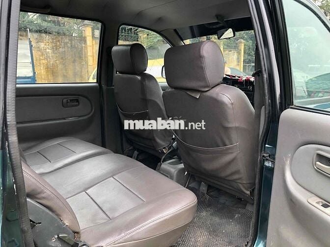 Isuzu 8 chỗ Xanh, Bạc