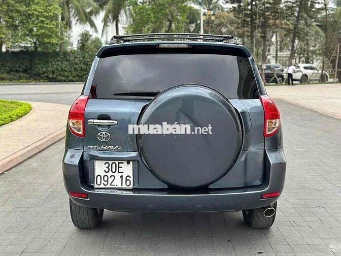 Toyota Rav4 màu Xanh 7 chỗ
