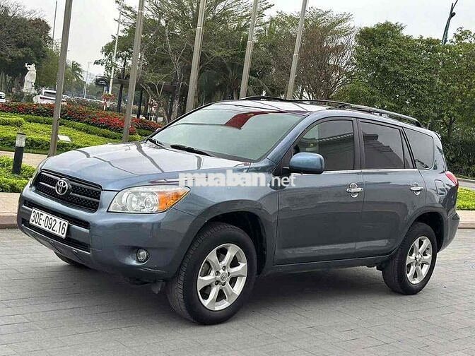 Toyota Rav4 màu Xanh 7 chỗ