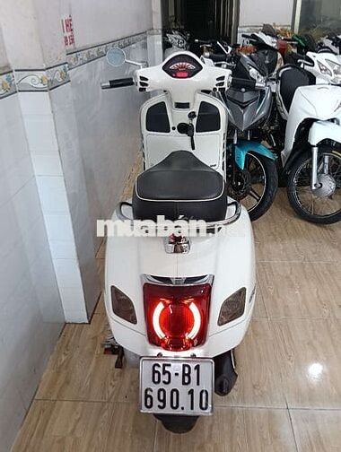 Vespa GTS 125,Abs , máy iget, như mới,bs65,xe 2020
