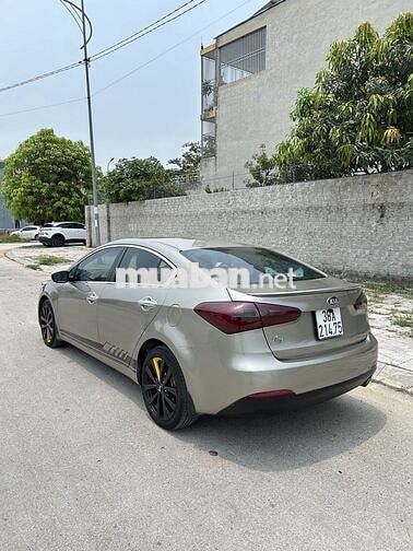 Kia K3 Vàng cát Số sàn 5 chỗ sx 2015