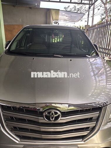 Toyota Innova Bạc 7 chỗ