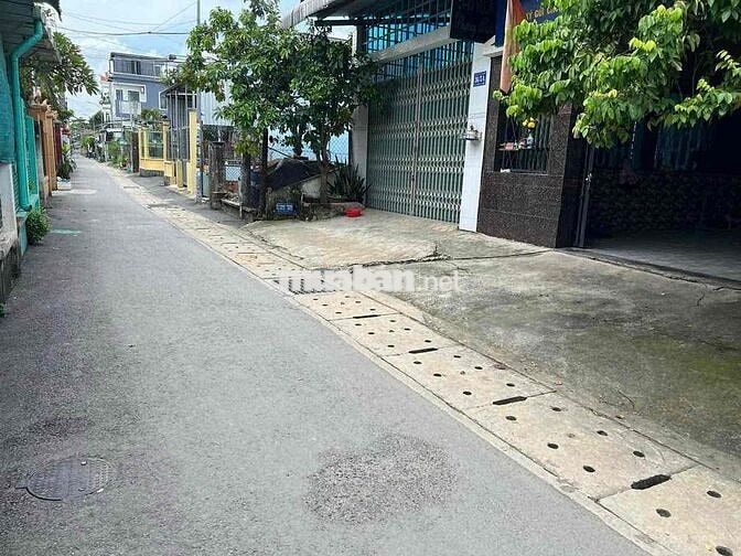 NHÀ 2 LẦU ĐẸP MT ĐƯỜNG NGAY CẦU PHÚ LONG – GẦN TRẠM THU PHÍ DT 204M²